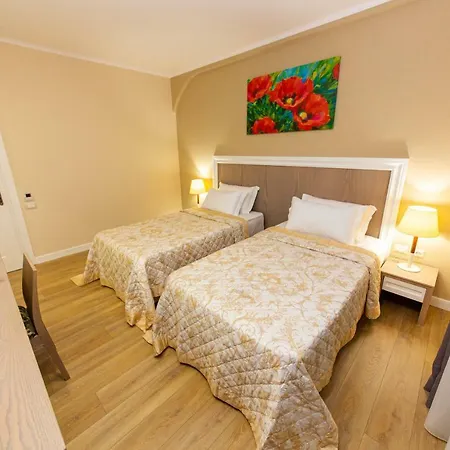 F&m Hotel