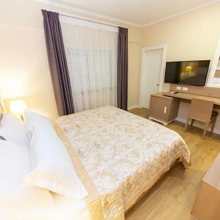 Hotel F&m 3*