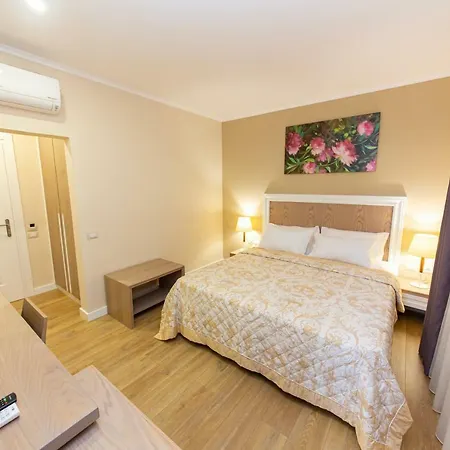 F&m Hotel 3*